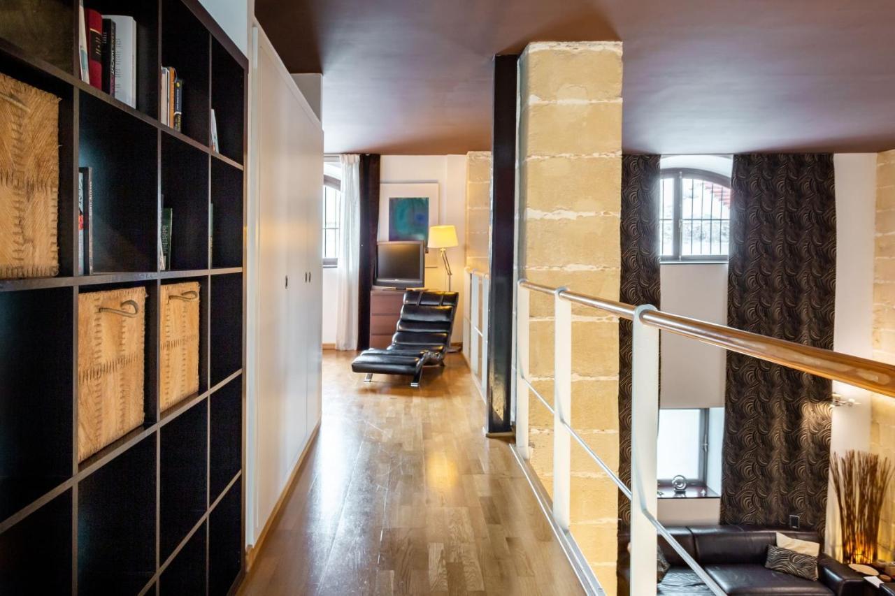 Artqhost Jerez Huge Loft & Free Parking Apartment Jerez de la Frontera Luaran gambar
